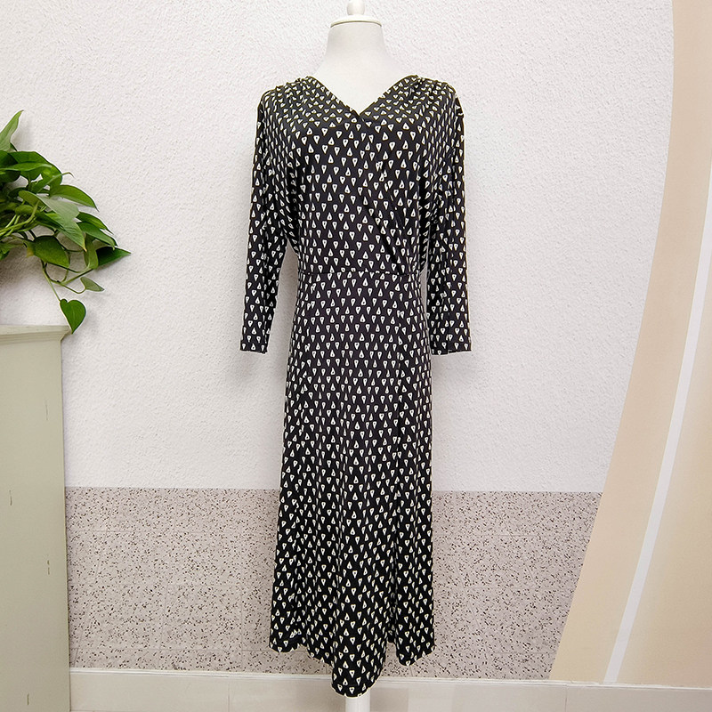 春季女双面真丝V领黑色连衣裙 桑蚕丝七分袖气质显瘦中长裙裹胸裙
