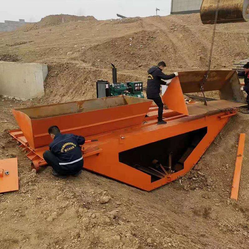 农田水沟梯形水渠机 u型水泥渠道成型机 公路渠道自动滑膜成型机