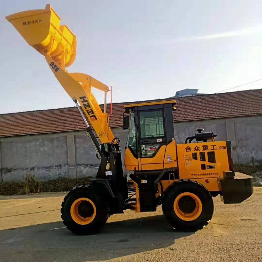 小型工地柴油铲车 农用畜牧抓草木机 多用途搬运推土装载机