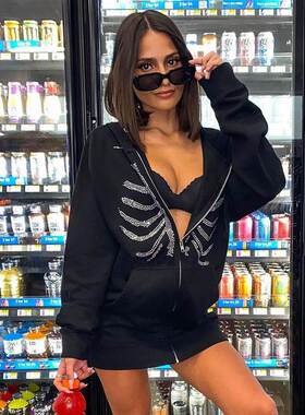 Solid color sternum hot drilling zipper hooded loose-fitting