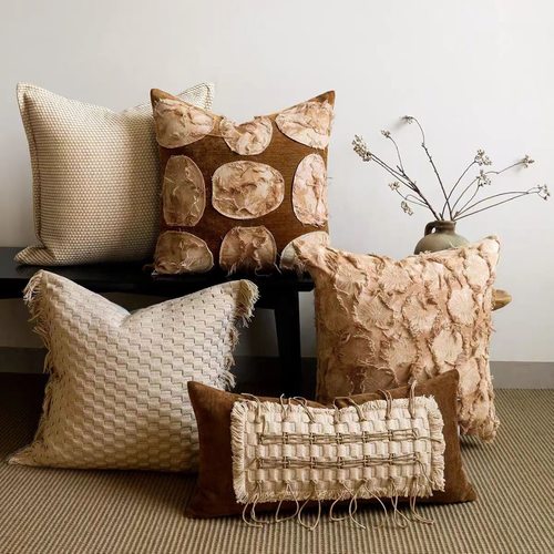 样板房客厅侘寂风抱枕软