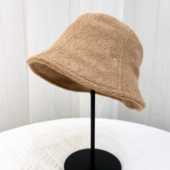 日系羊毛渔夫帽子女秋冬百搭显脸小盆帽复古简约羊羔毛保暖水桶帽