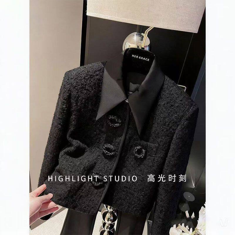 白鸭绒小香风羊毛外套短
