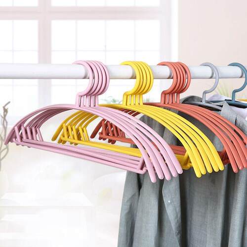 Wholesale plastic hangers for home use, featuring non-slip,