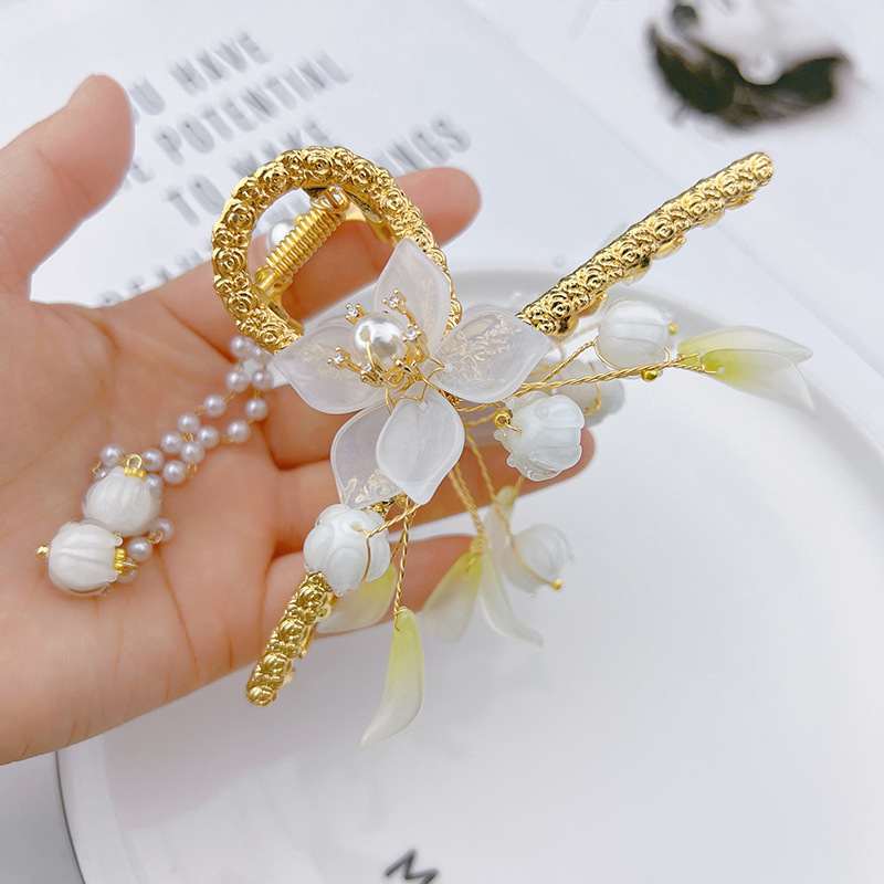 Exquisite handmade super fairy temperament clip, large pear