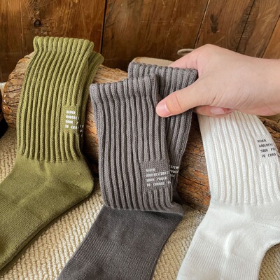 Spring and summer retro mid tube socks for men and women, t