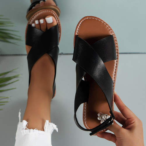 Largecrossstrapflatsandals