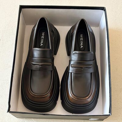 Thick soled, thick heeled British style small leather shoes