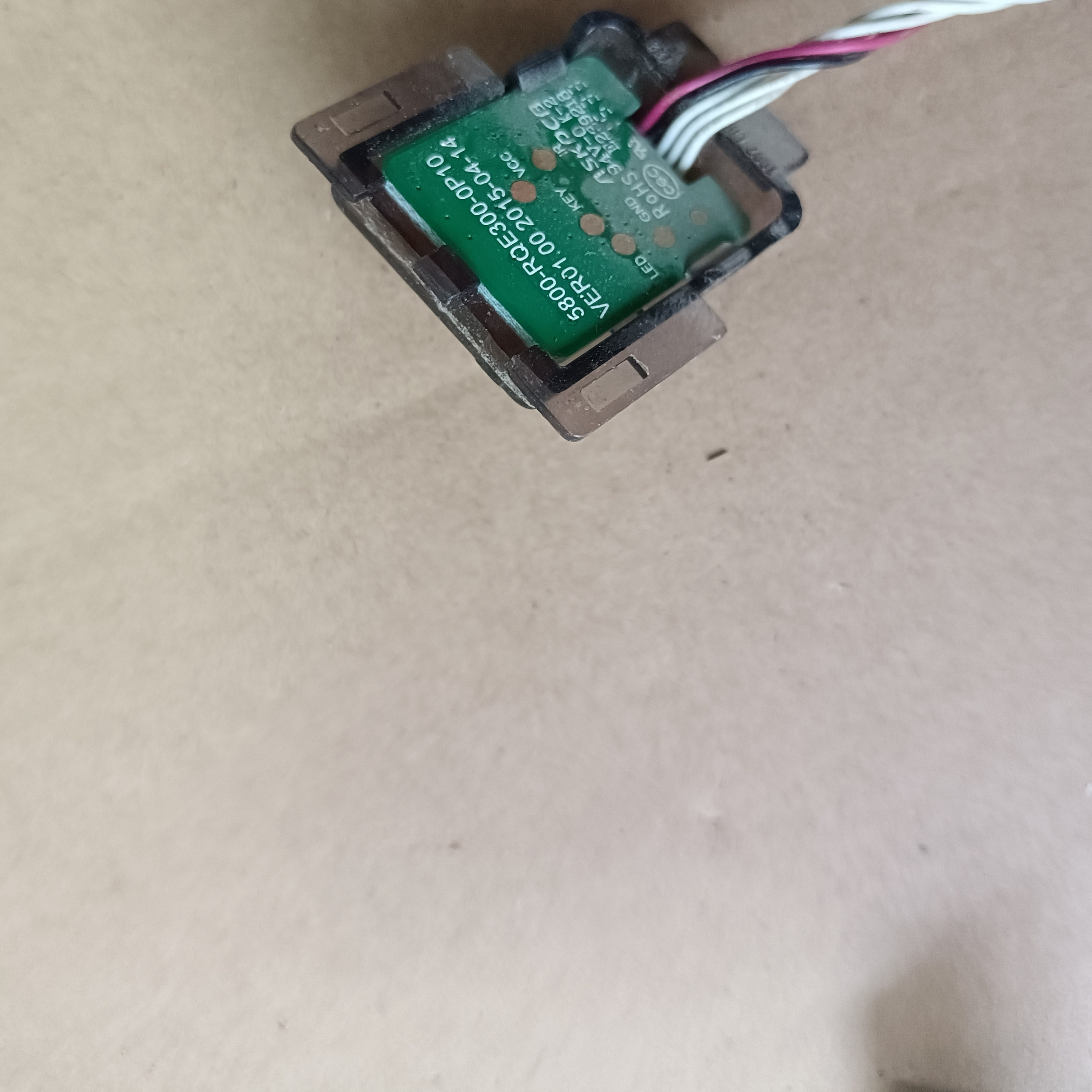 创维55M5/6/7 50V6 55E3500 43E6000遥控接收板5800-RQE300-0P10