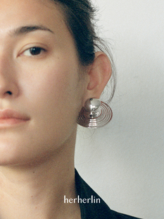 herherlin原创设计小众简约气质泉眼涟漪耳钉