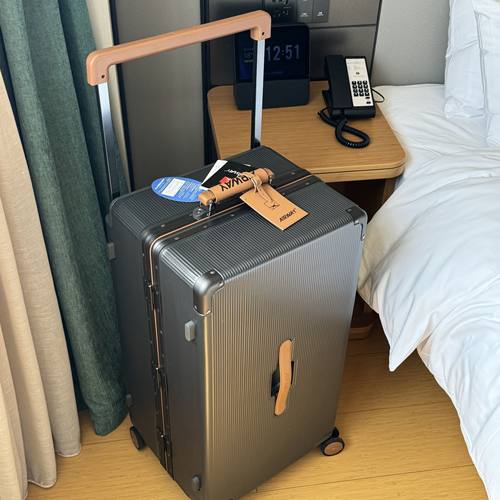 AIRWAY飞机轮高颜值行李箱大容量
