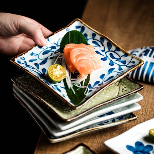 新款手绘钩藤花正方盘釉下彩精致