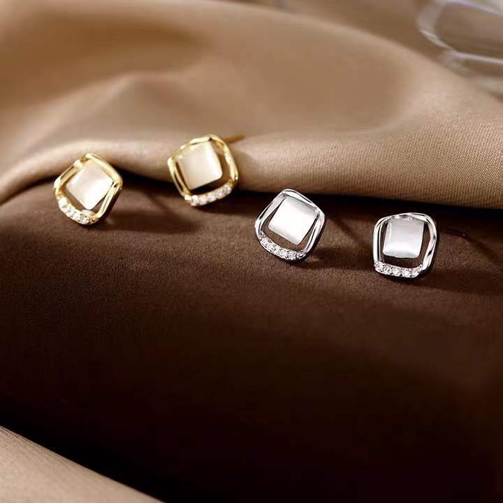 s925纯银耳钉感轻奢大气猫眼方块耳环韩国耳圈女气质秋冬耳饰