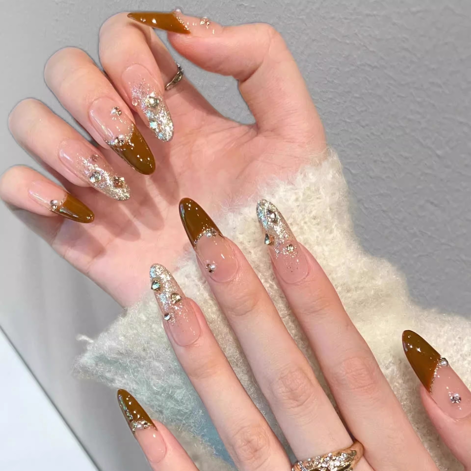 2025新款璀璨茶棕穿戴甲