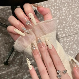 纯手工穿戴甲2025新款 奶白波点珍珠钻饰高级感极光气质美甲贴片