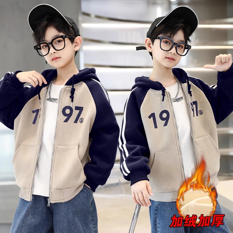 柔软亲肤，时髦洋气，加绒内里。