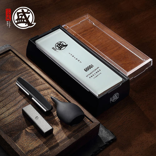 三本盛家用磨刀石快速磨刀