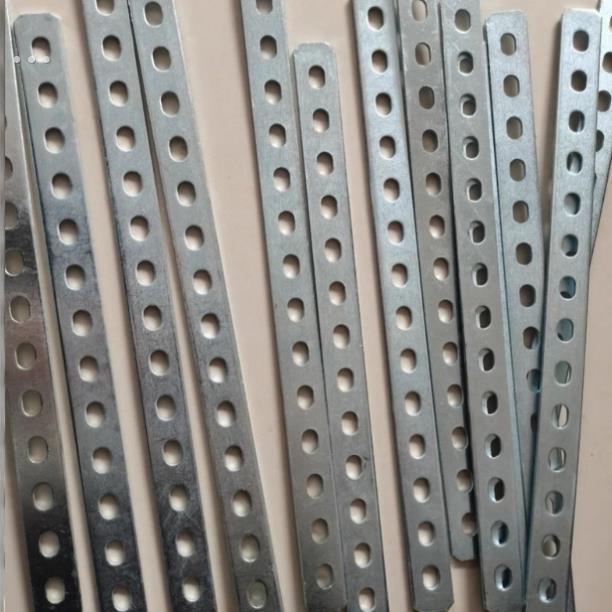 不锈钢板带孔铁条直条扁条加厚神器强力带孔扁条铁片改装角片