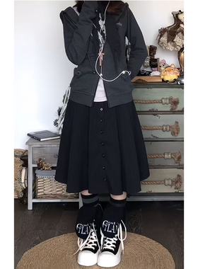 美式复古设计感黑色裙子半身裙女秋冬新款条纹宽松好看百褶裙半裙