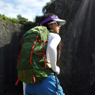 登山包户外专业大容量防泼水男女旅行露营徒步双肩包轻便运动背包