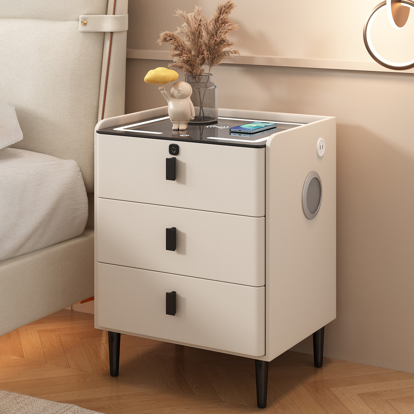 新款智能床头柜现代简约家用卧室带指纹锁三抽实木轻奢储物床边柜,住宅家具,床头柜,淘宝优惠券,粉丝福利购,淘宝优惠卷