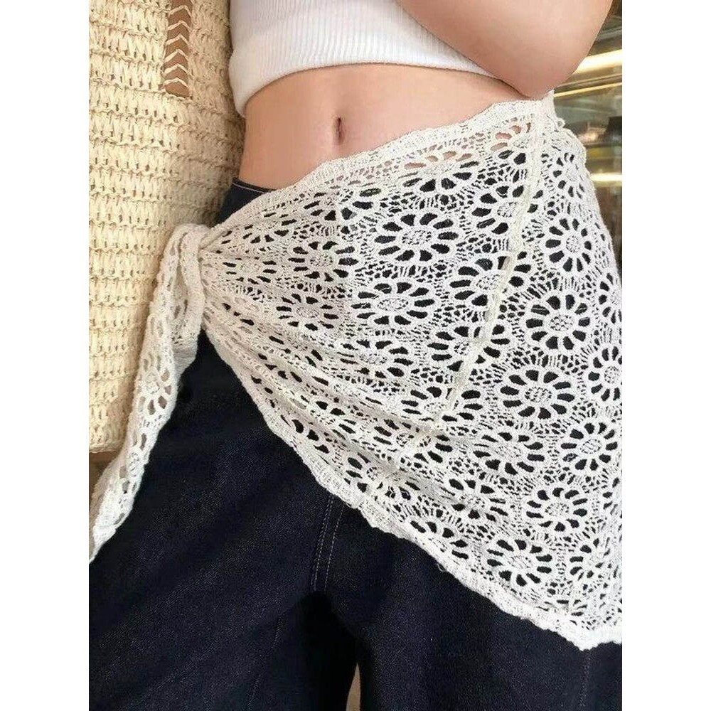 韩系钩花三角巾女镂空针织屁帘高级感薄款百搭叠穿披肩外夏季丝巾