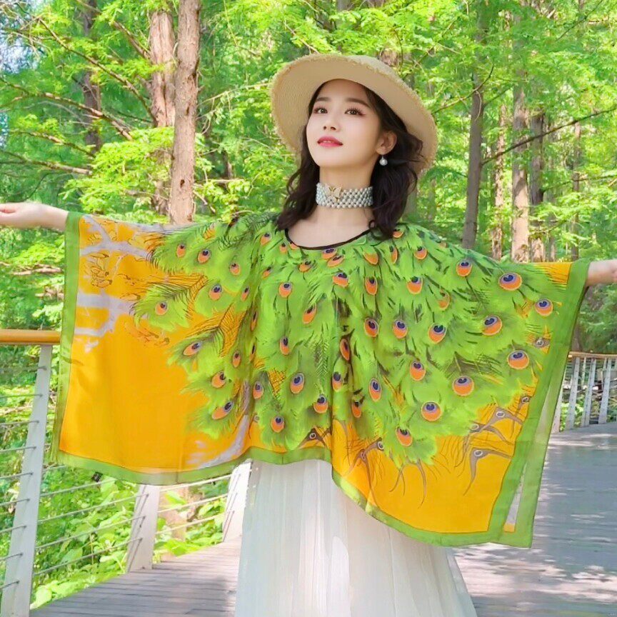夏季洋气缎面套头防晒披肩女宽松显瘦印花围巾薄款遮阳超大沙滩巾
