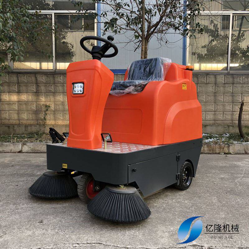 全封闭驾驶式扫地机 高压清洗雾炮清扫车 物业小区扫地机