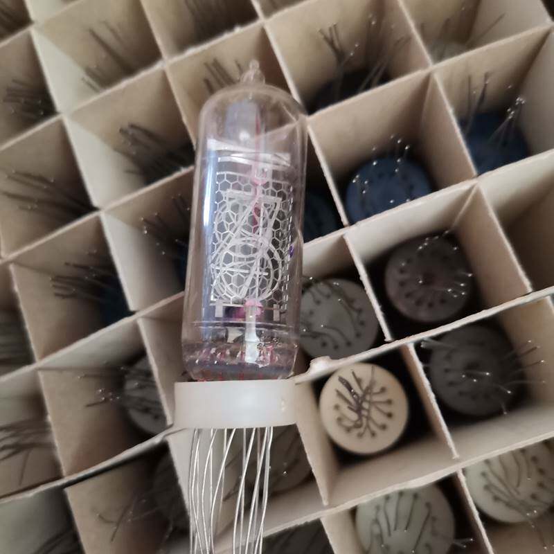 进口IN14辉光数码管前苏联俄罗斯diy电子荧光管创意时钟in18in12怎么看?