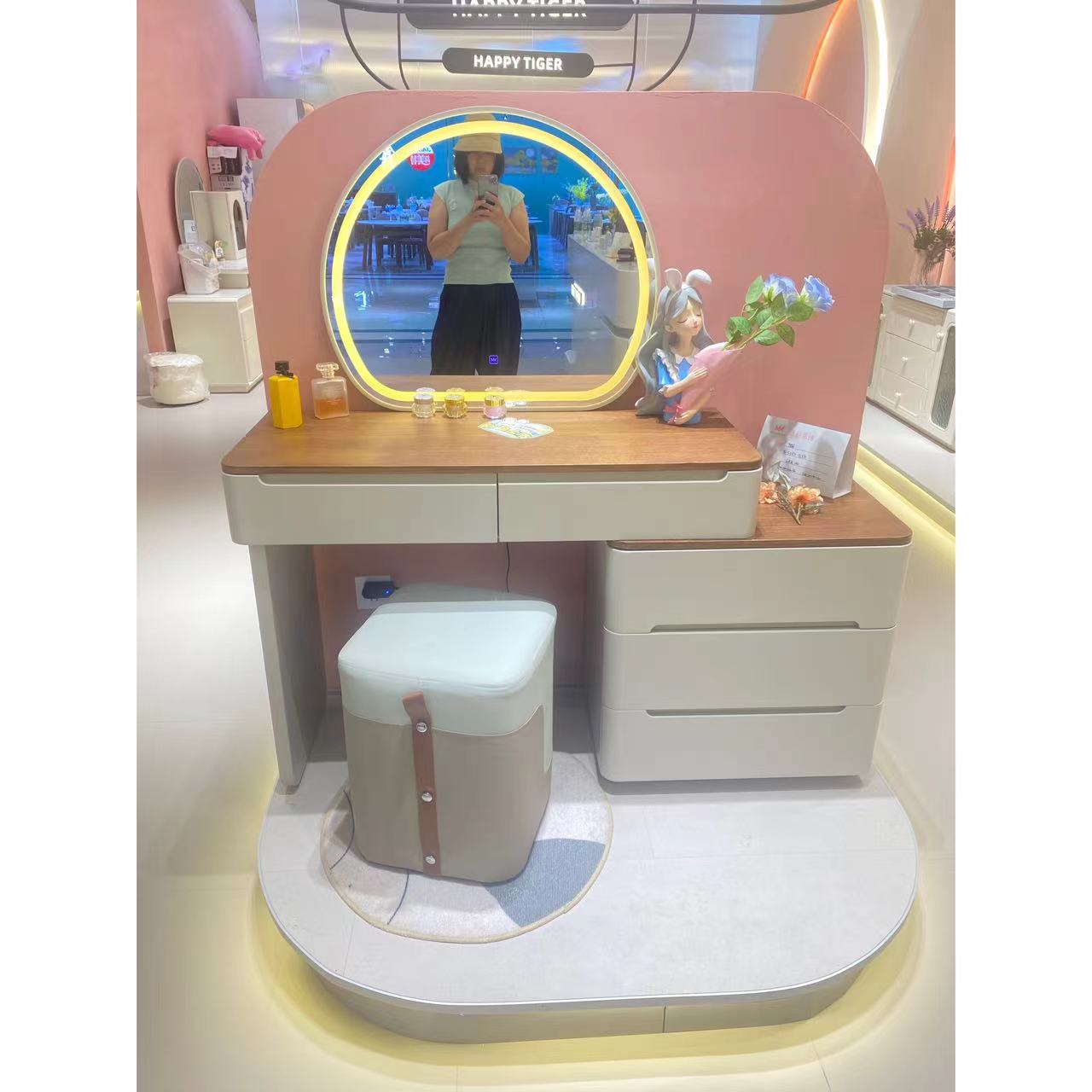 漫丽蒂诗新款木质配色梳妆台