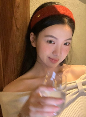 Lastkiss红色毛呢金标宽边发箍2026新款修饰脸型显脸小本命年发饰