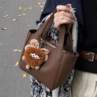 MK&DK 时尚水桶包女秋冬百搭单肩斜挎包手提菜篮子小拎包2025新款