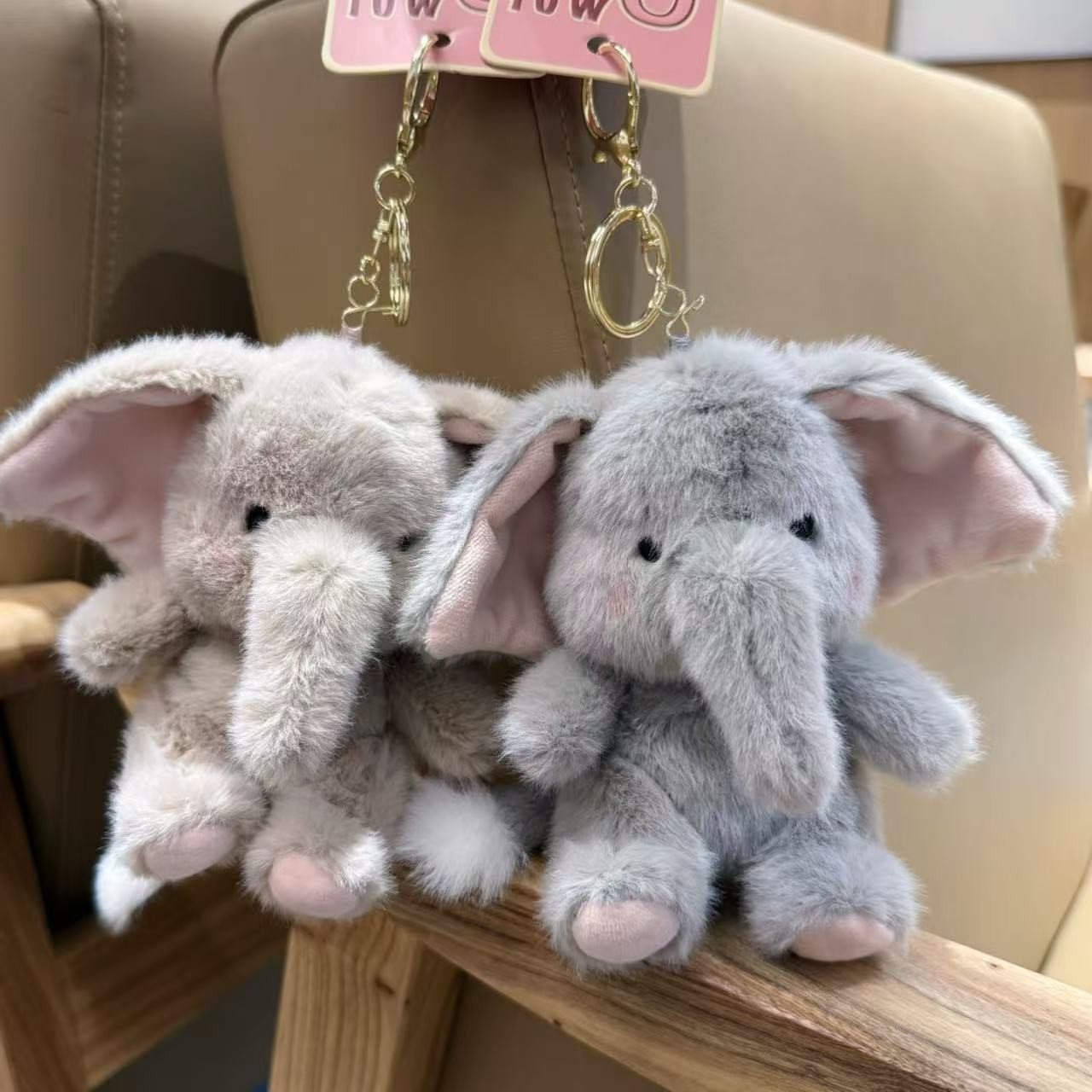 新款大象公仔书包挂件女生钥匙扣高级感小众毛绒娃娃小象玩偶挂饰