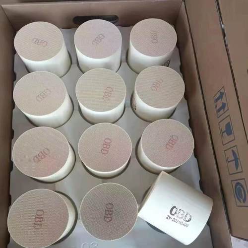 汽车通用三元催化转化器陶瓷过滤器载体0Bd厂直销废气标准