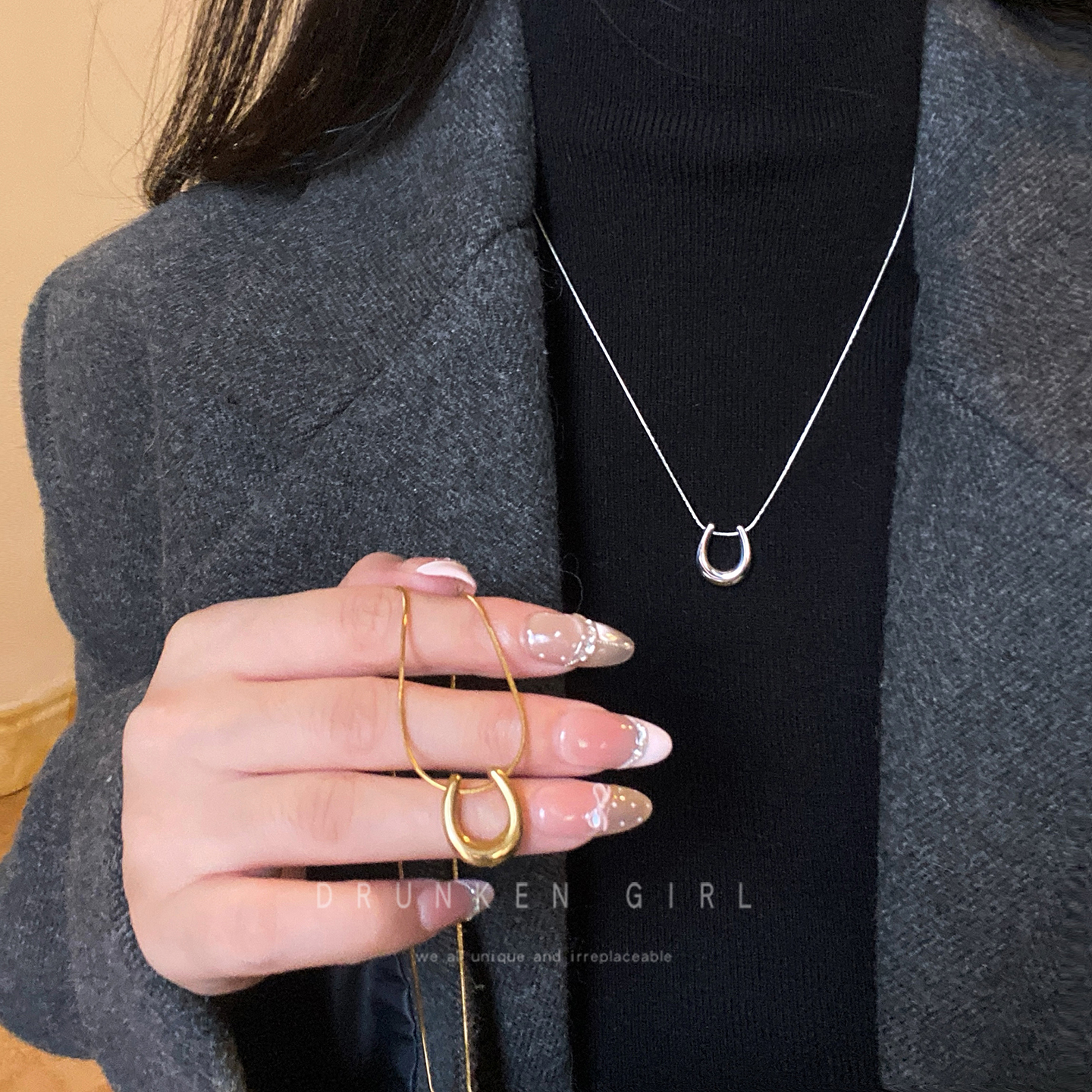 金色马蹄U形吊坠项链女潮秋冬