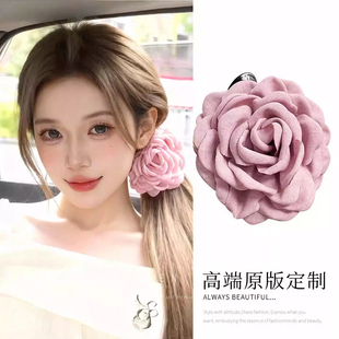 藕粉色玫瑰花朵抓夹女后脑勺盘发鲨鱼夹子2026新款氛围感发卡头饰