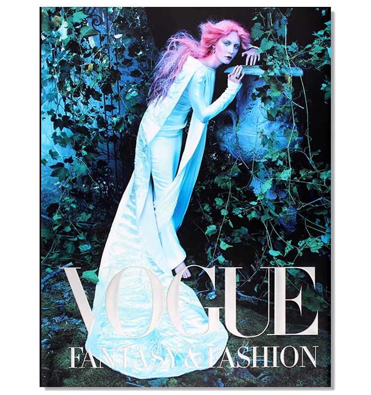现货 Vogue Fantasy &Fashion 时尚 幻想与时尚 格林兄弟到未来场景奇幻时尚故事 时尚服装摄影作品 英文原版