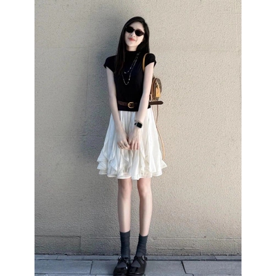 欧洲站2026夏季新款今年流行黑色短袖上衣减龄薄纱半身裙两件套装