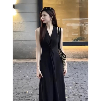 欧洲站2026夏季新款法式赫本风黑色无袖连衣裙高级感气质显瘦长裙