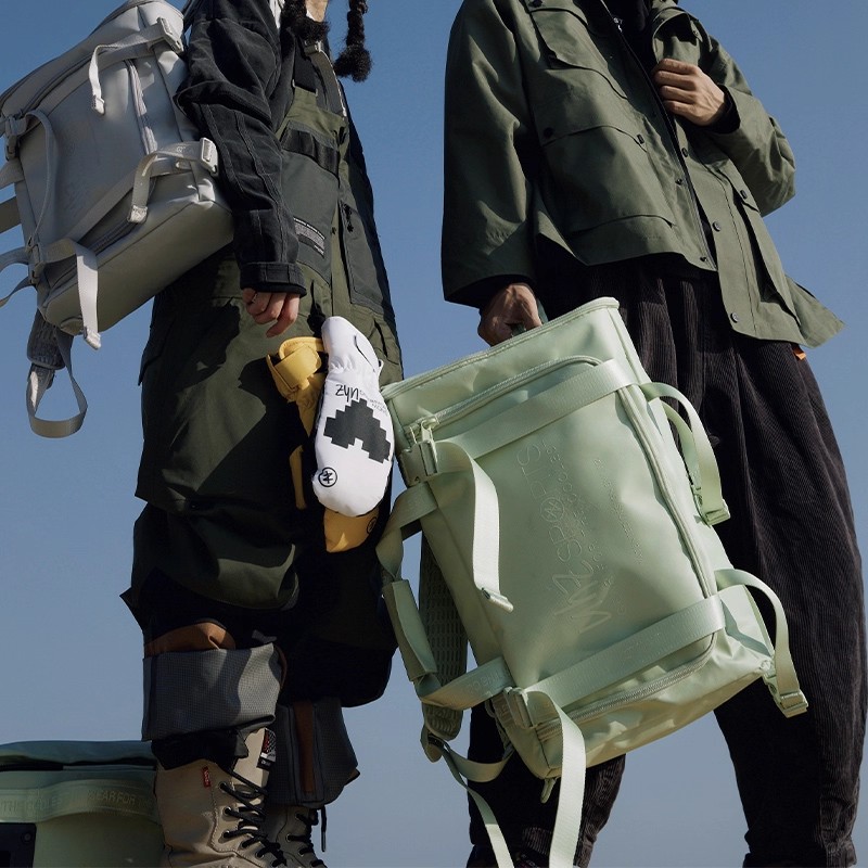 uhz有司官方25L男时尚背包休闲双肩包运动书包大容量登山包女