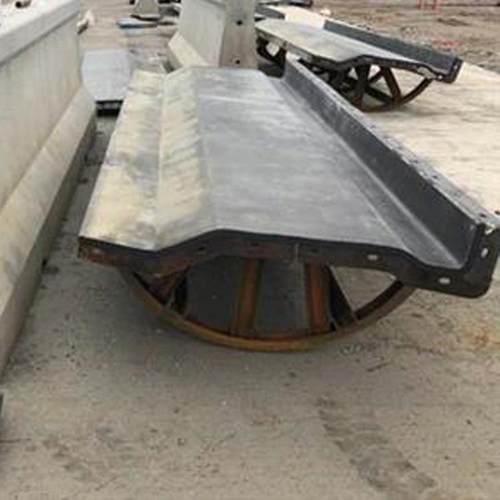 赫润桥梁防撞墙模板防撞墙钢模具防撞墙水泥模具制品