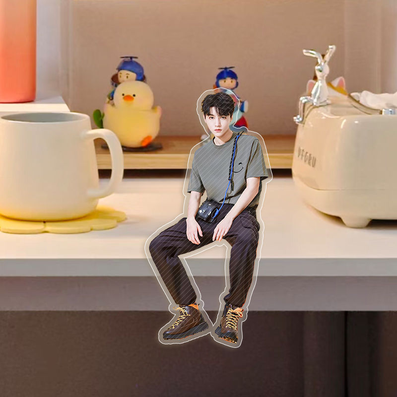 新款王俊凯创意亚克力坐姿泡面盖可爱高颜值桌面摆件送朋友泡面,家居饰品,桌面摆件,淘宝优惠券,粉丝福利购,淘宝优惠卷