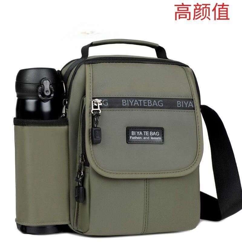 新款中老年外出散步旅游带水杯位手提休闲百搭包大容量旅行小方包