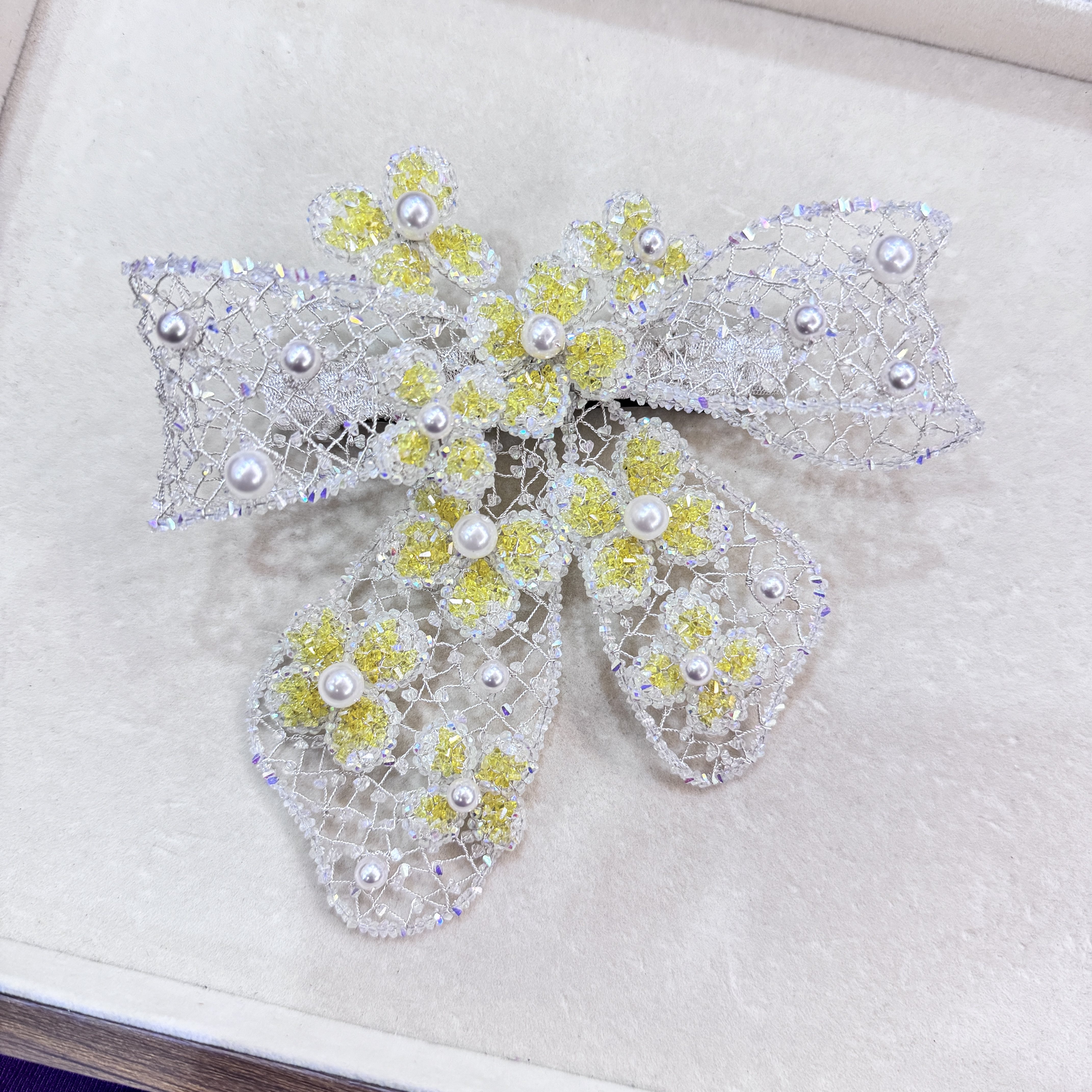 莫奈百合花蝴蝶结发箍系列璀璨工艺弹夹设计气质高级感日常百搭款