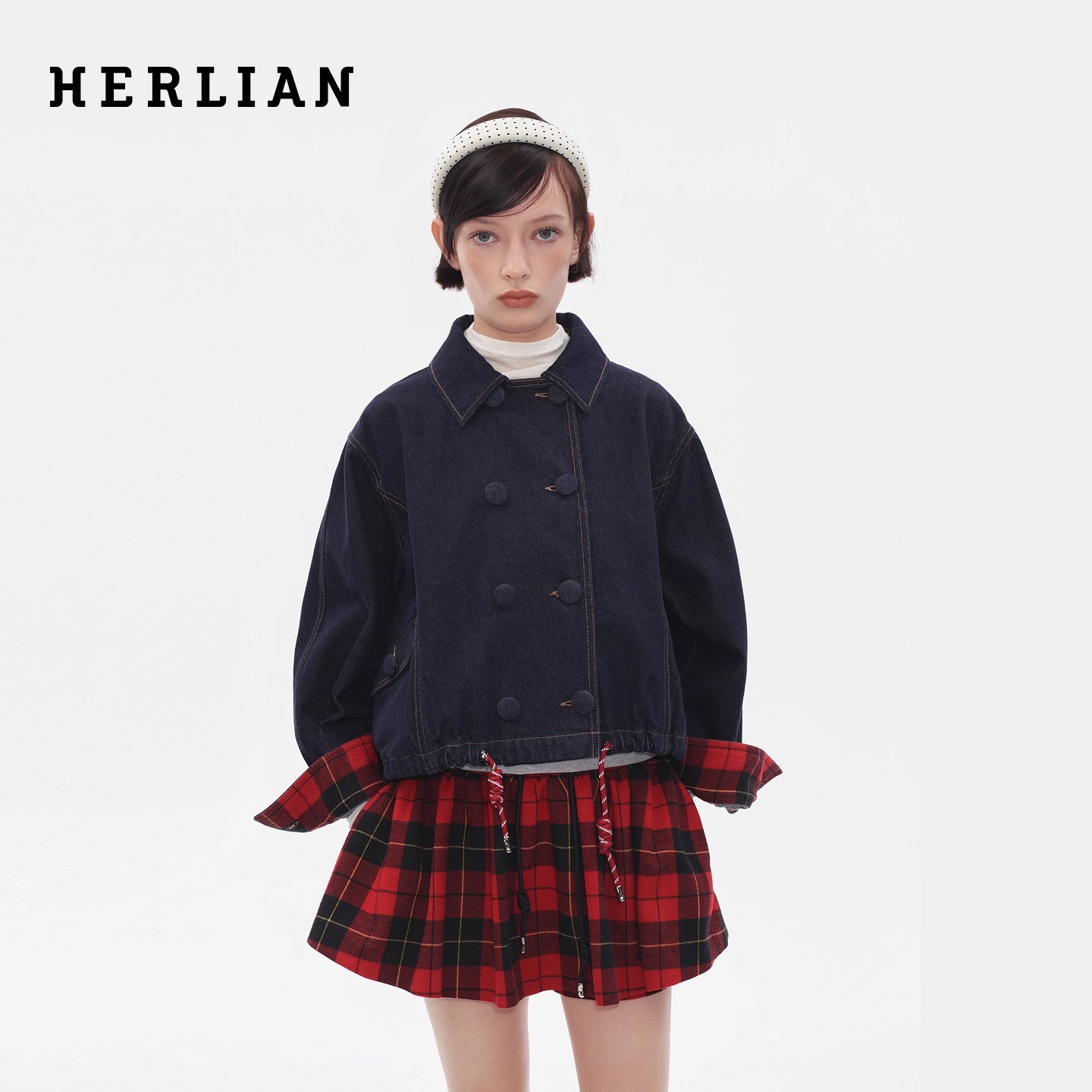 抽绳可调节下摆设计牛仔外套