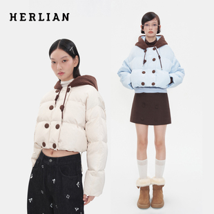 HERLIAN 2025秋冬季新品小个子女生双排扣拼色连帽短款羽绒外套