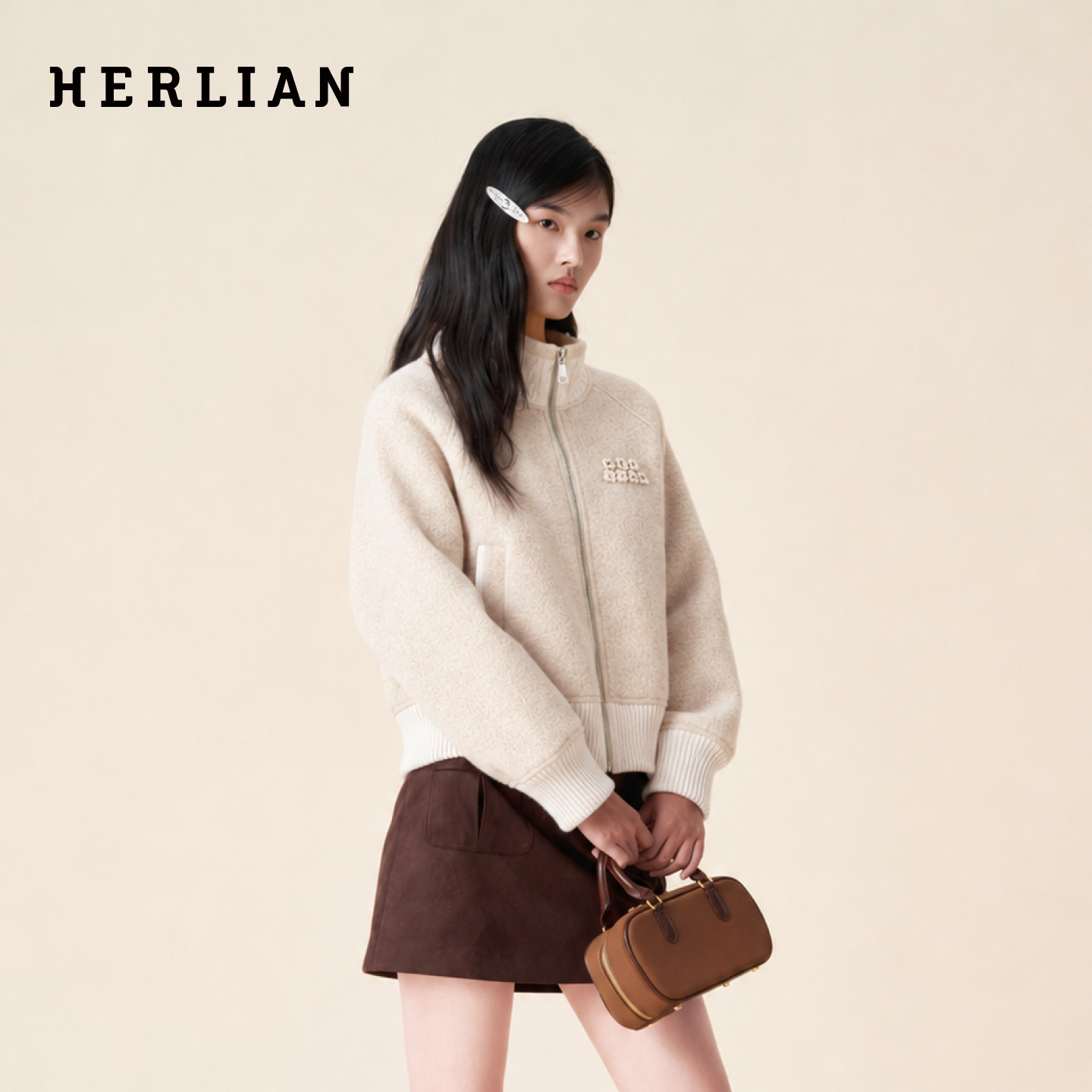 HERLIAN 2026年冬季新品针织立领宽松女士短款保暖厚外套