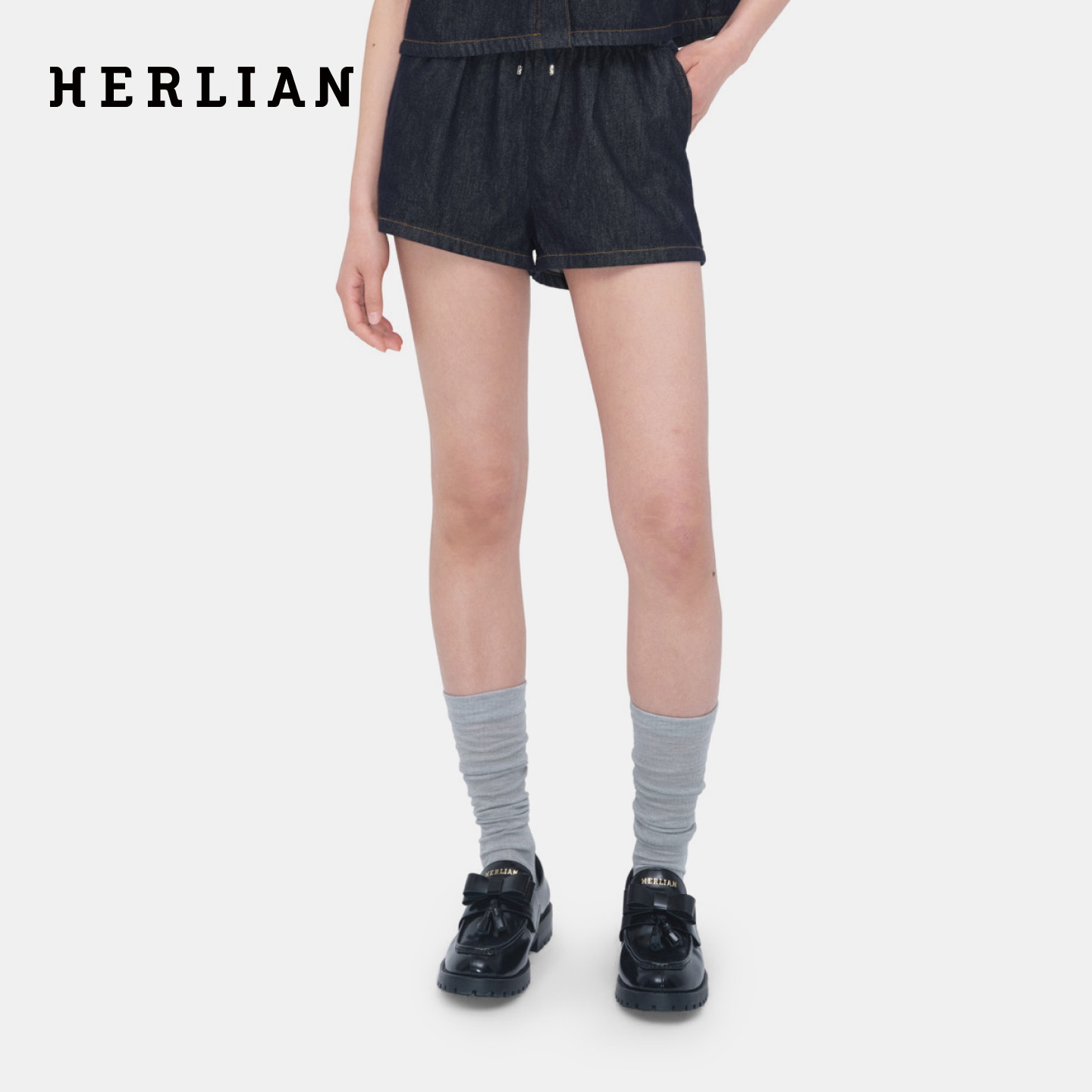 HERLIAN 2026年春夏新品蓝格拼接双腰头女士牛仔休闲短裤热裤