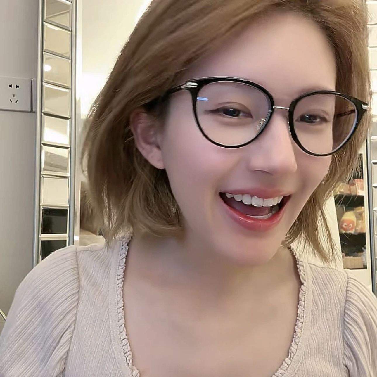 赵露思同款猫眼眼镜女近视可配散光欧美风防蓝光平光镜方圆脸显瘦