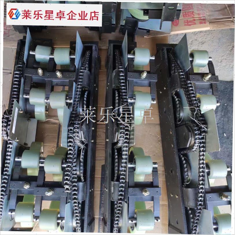 扶梯配件三菱扶梯人行道扶手带压带轮导向N轮齿轮驱动支架总成原.